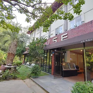 https://star-house-jeju.jejukoreahotels.com