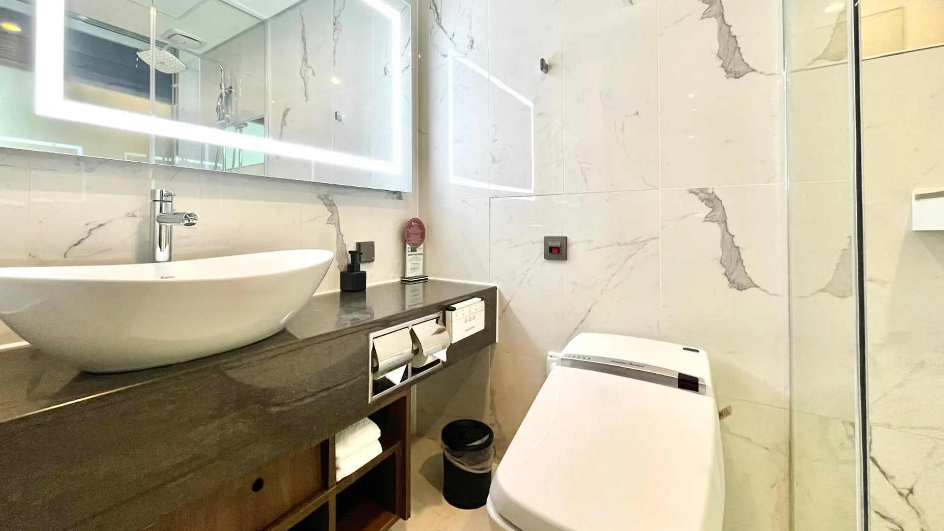 Ramada Encore By Wyndham Busan Station 3*,