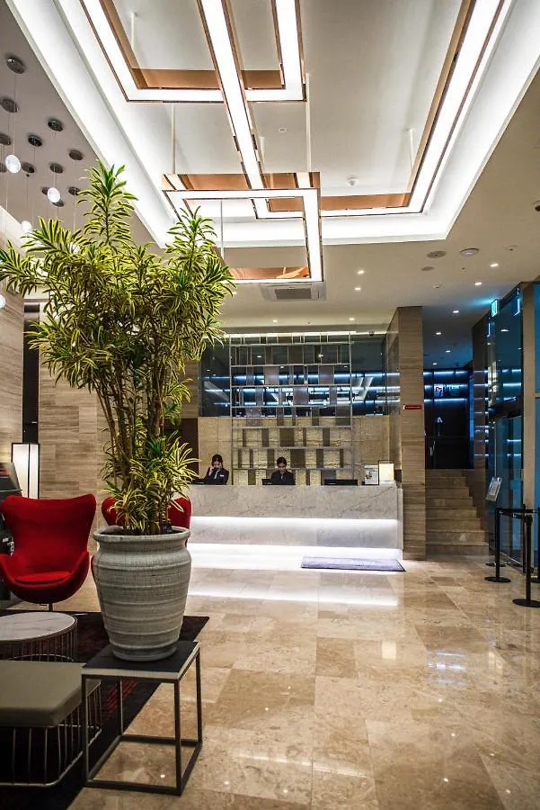 Ramada Encore By Wyndham Busan Station 3*,