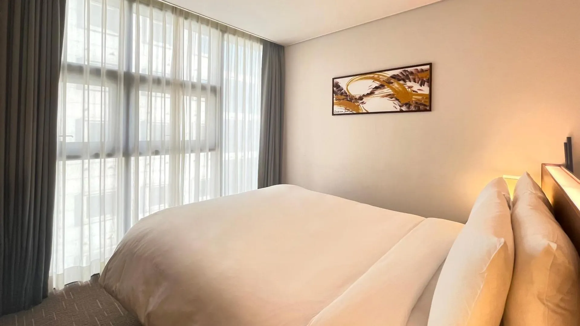 Hotel Ramada Encore By Wyndham Busan Station